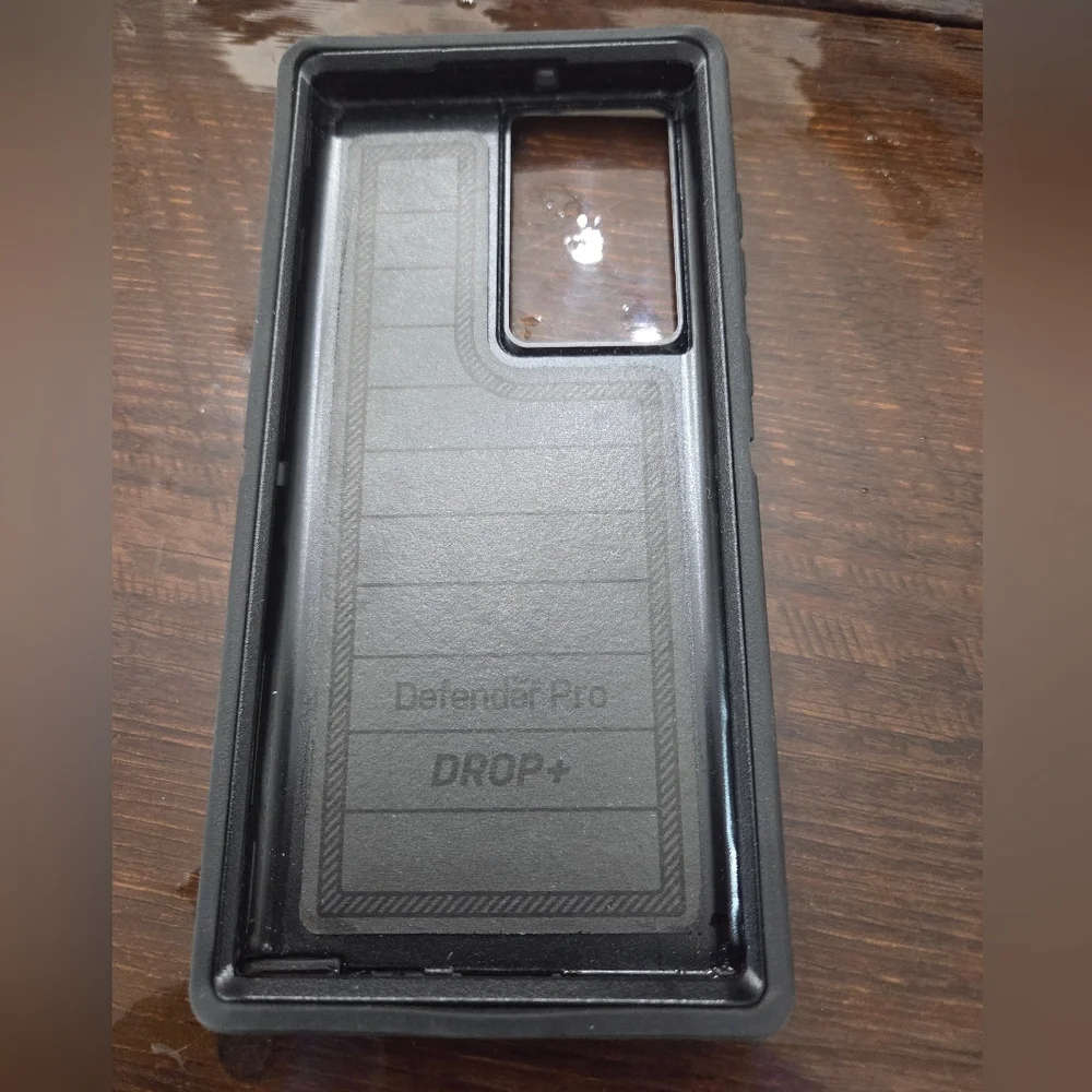 OtterBox Defender Series Black Phone Snap Protector Case with Frame S22 Ultra